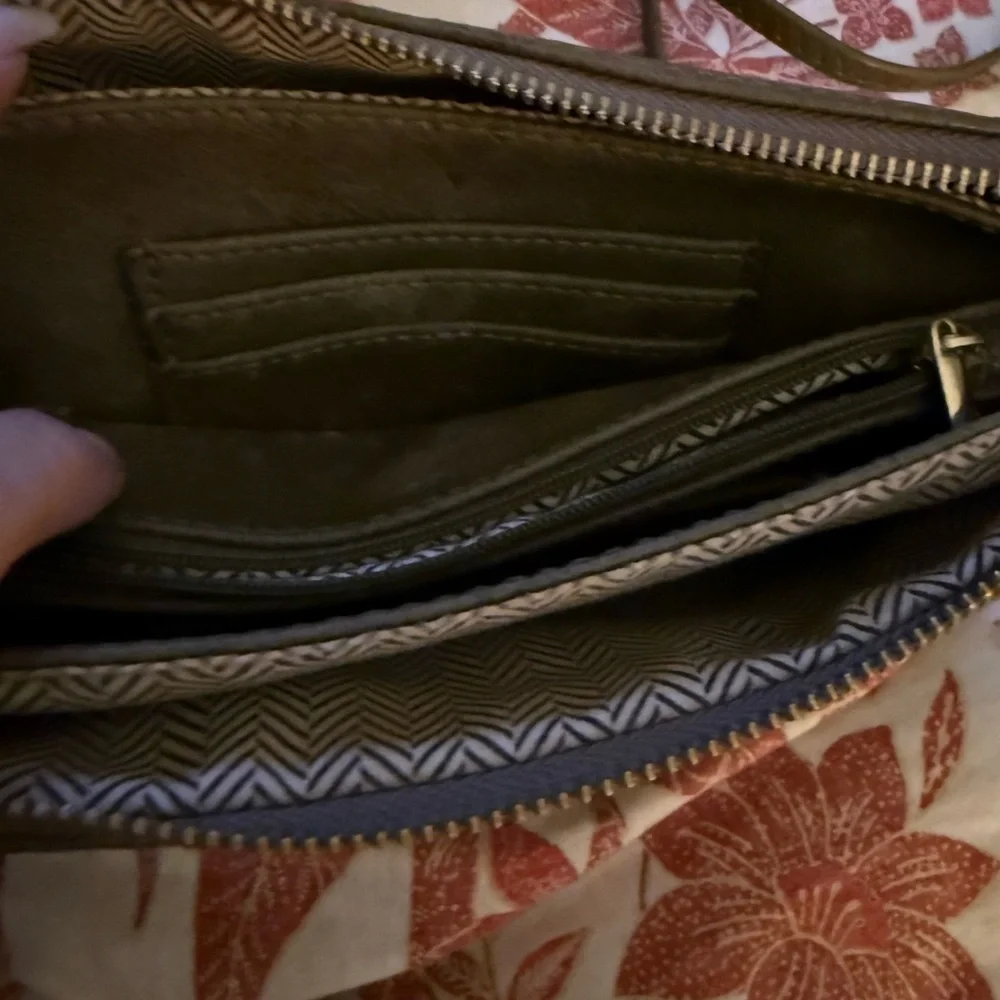 Chic Olive Crossbody Bag